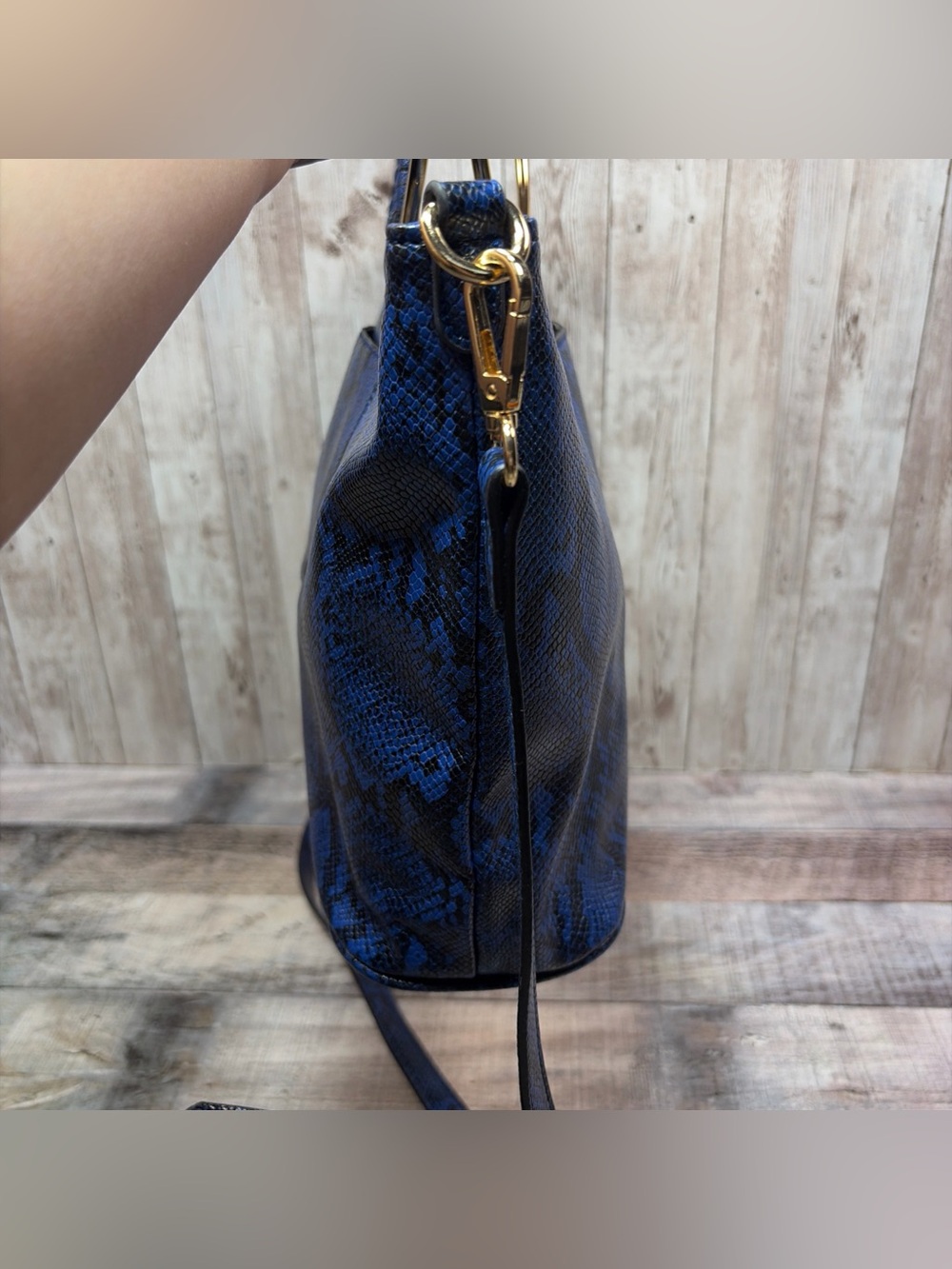 CARLOS by Carlos Santana Blue Python Print Handbag Crossbody Bag - Picture 6 of 16